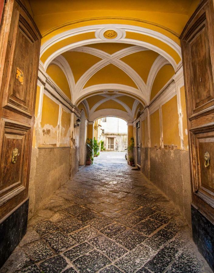 Suite Re Riccardo Caserta Exterior photo